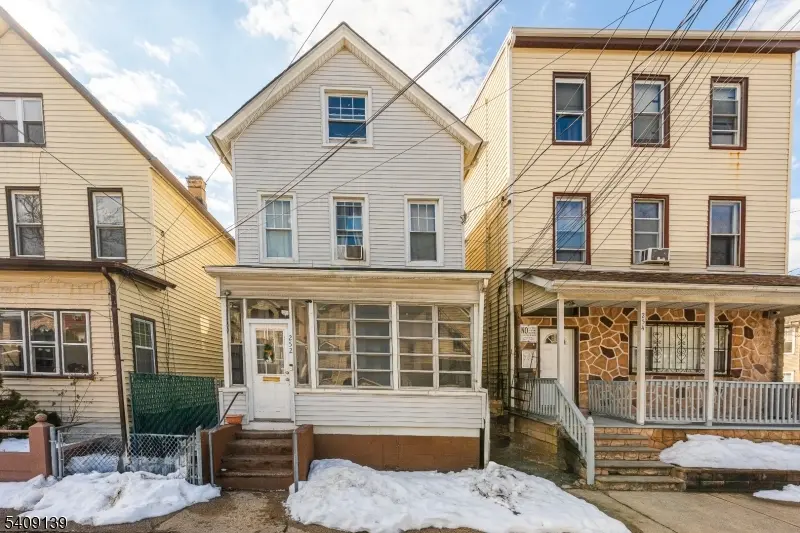 252 Clark Pl, Elizabeth City, NJ 07206