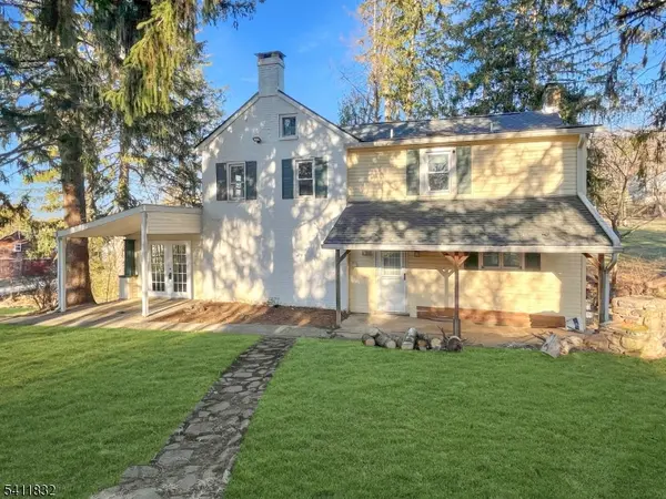 464 Buckhorn Dr, White Twp., NJ 07823