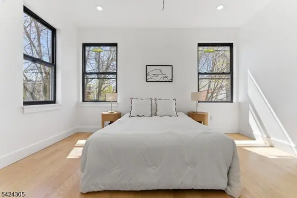 113 Oak St #2, Jersey City, NJ 07304