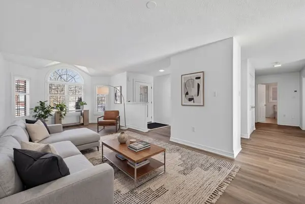 130 Metcalfe DR, Bradford West Gwillimbury, ON L3Z 3J2