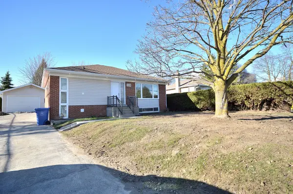 139 Queen ST #Main Floor, Newmarket, ON L3Y 2E9