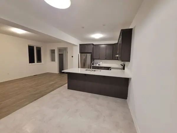 954 Chestnut HTS, Milton, ON L9E 1P8