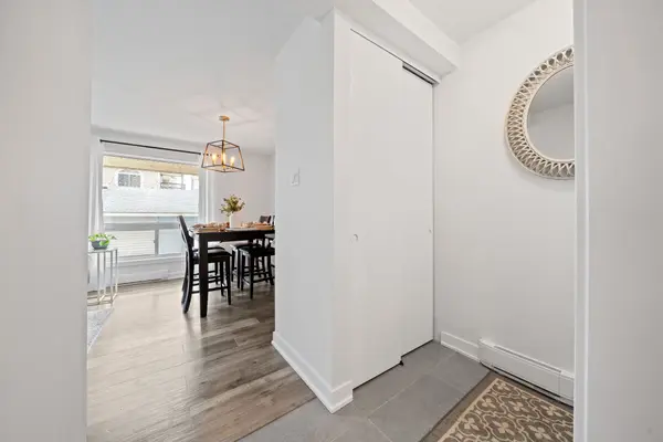 1406 Tanguay CT, Kanata, ON K2L 3X7