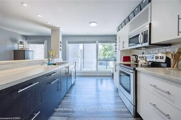 28 Chiddington Gate S, London South, ON N6C 4Y3