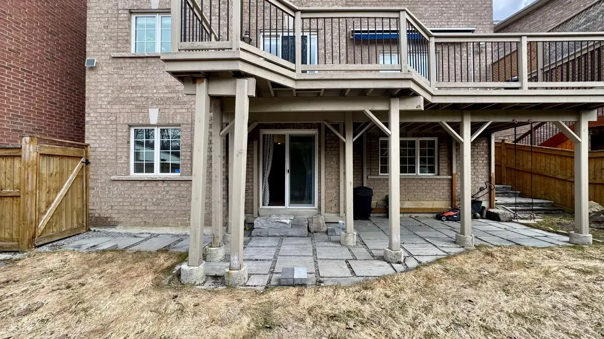 28 Dovetail DR #Basement, Richmond Hill, ON L4E 5A9