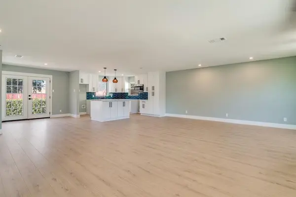 9209 Rustown Drive, Dallas, TX 75228