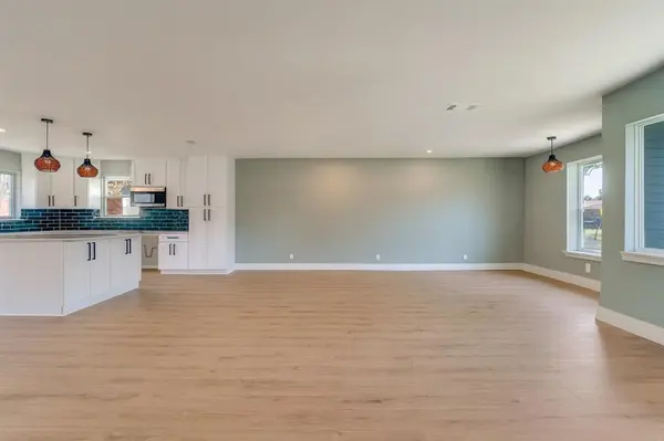 9209 Rustown Drive, Dallas, TX 75228