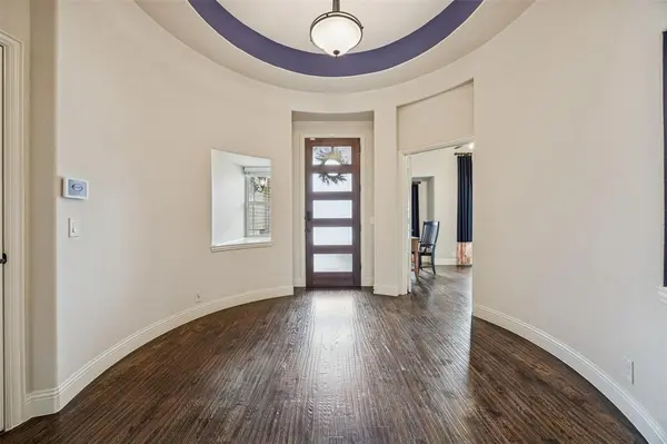 203 Oakcrest Drive, Justin, TX 76247