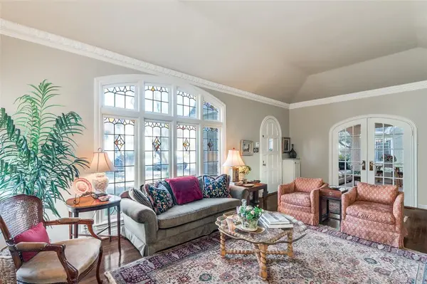 4537 Belclaire Avenue, Highland Park, TX 75205