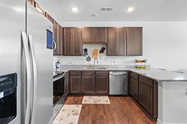 5677 Topwater Trail, Fort Worth, TX 76119