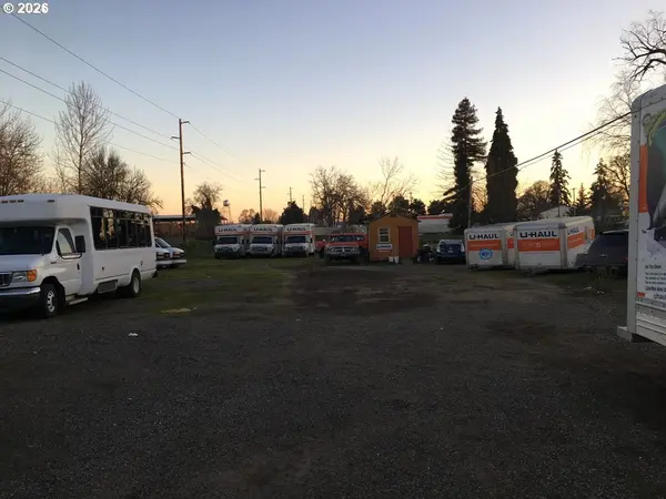 lot behind 1590 Ivy, Junction City, OR 97448