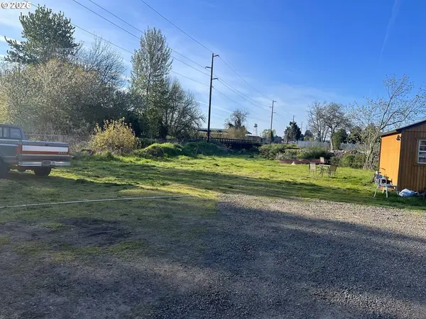 lot behind 1590 Ivy, Junction City, OR 97448