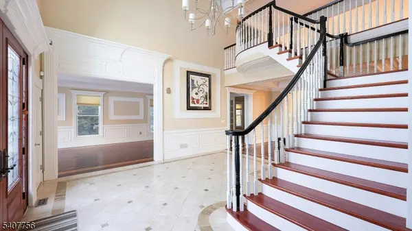 89 Knollwood Dr, Watchung Boro, NJ 07069