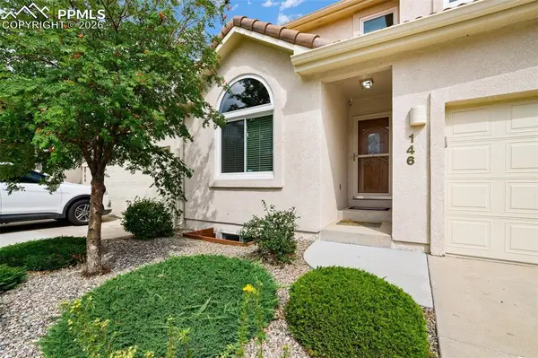 146 Luxury LN, Colorado Springs, CO 80921