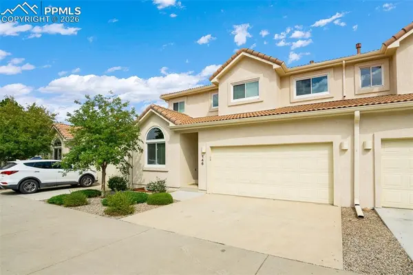 146 Luxury LN, Colorado Springs, CO 80921