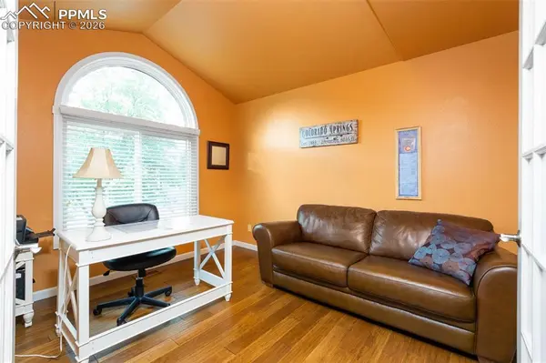 146 Luxury LN, Colorado Springs, CO 80921