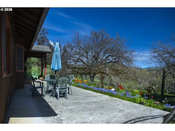 1349 WILLIS CREEK RD, Winston, OR 97496