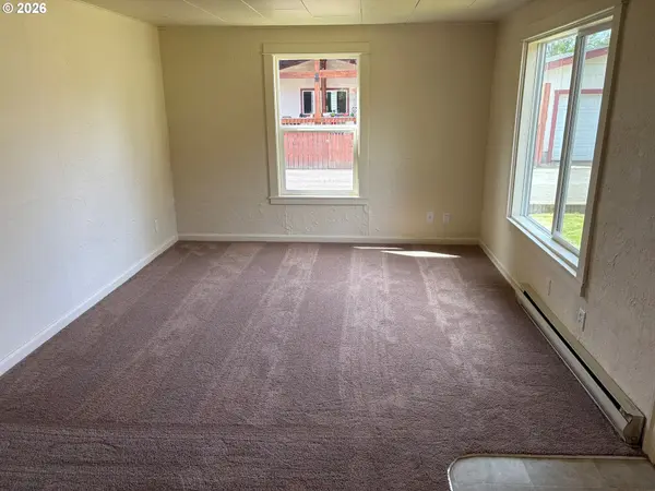 200 AZALEA DR, Eugene, OR 97404