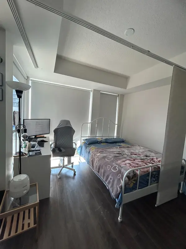 170 Sumach ST #714, Toronto C08, ON M5A 0C3