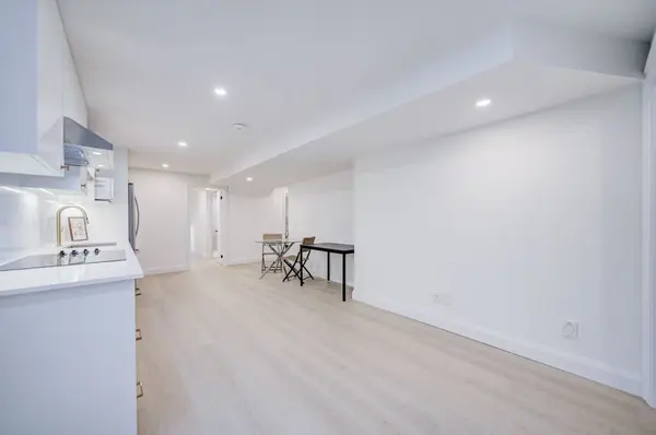 Bsmt 40 Braeside SQ, Markham, ON L3R 0A4