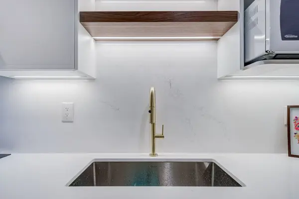 Bsmt 40 Braeside SQ, Markham, ON L3R 0A4