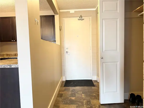 2707 7th STREET E #8, Saskatoon, SK S7H 1A7