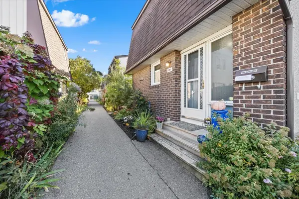 3310 Southgate RD #221, Hunt Club - South Keys And Area, ON K1V 8X4