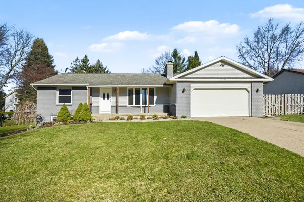 6593 Crownpointe DR SW, Byron Twp, MI 49315