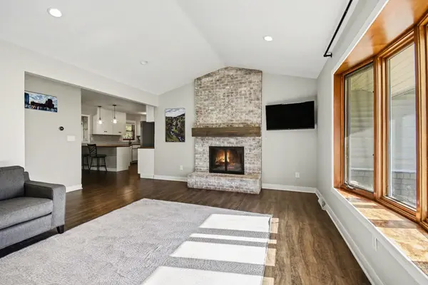 6593 Crownpointe DR SW, Byron Twp, MI 49315