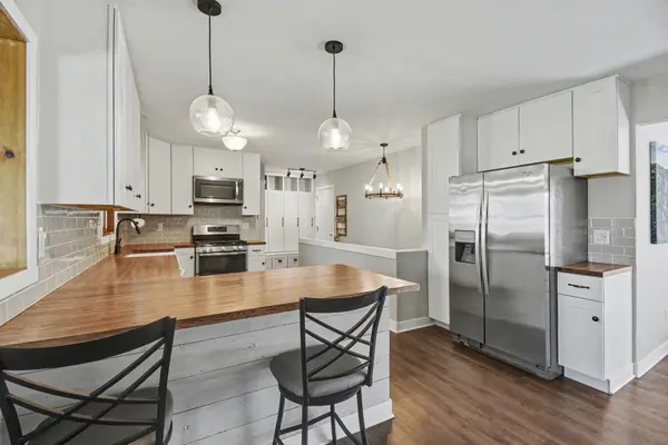 6593 Crownpointe DR SW, Byron Twp, MI 49315