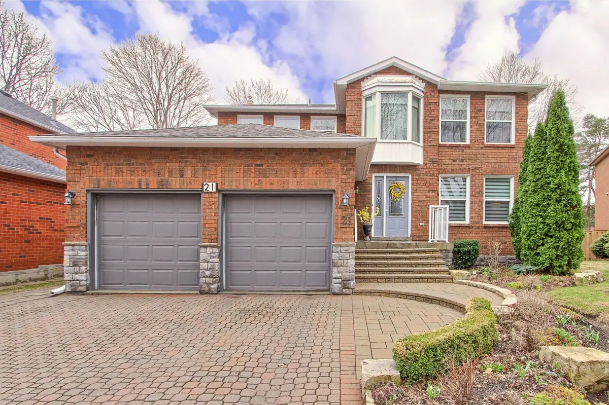21 Chadburn CRES, Aurora, ON L4G 4V6