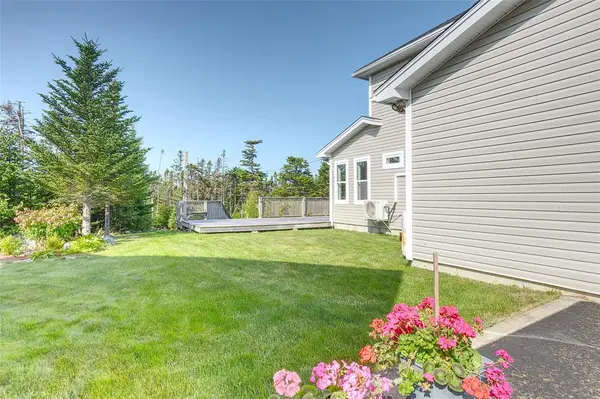 28 Vineyard Drive, Paradise, NL A1L3W5