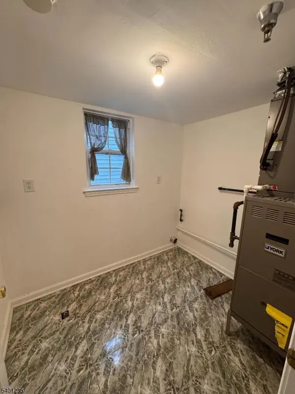 17 Norfolk St, Newark City, NJ 07103