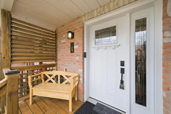 16 Wheler CT, Uxbridge, ON L9P 1T8