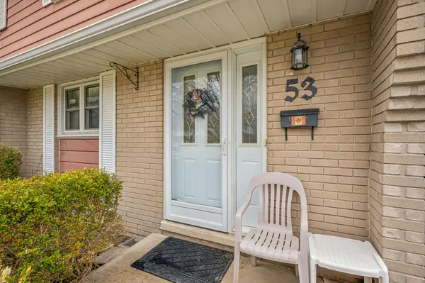 53 Shadeland CRES, Kitchener, ON N2M 2J1