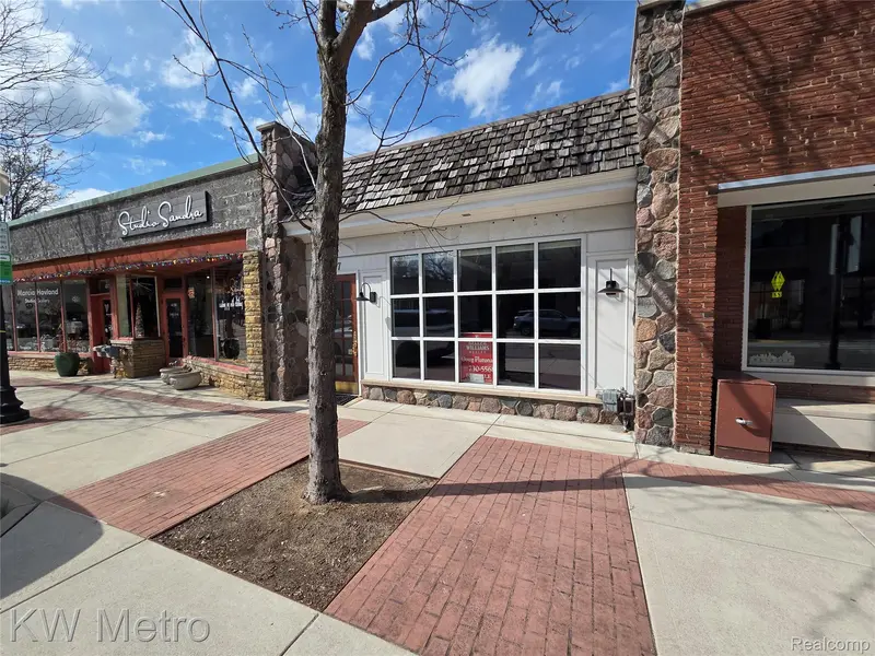 417 E 4th ST, Royal Oak, MI 48067