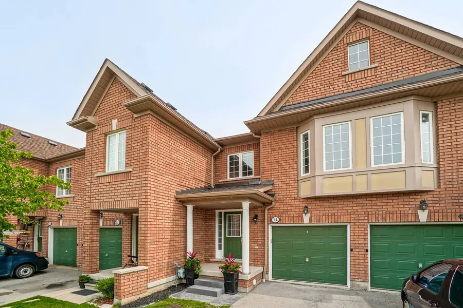 6399 Spinnaker CIR #14, Mississauga, ON L5W 1Z6