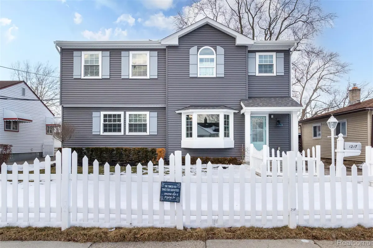 1217 Millard AVE, Royal Oak, MI 48073