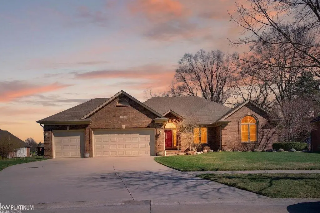 49222 LIMESTONE DR, Macomb Twp, MI 48044