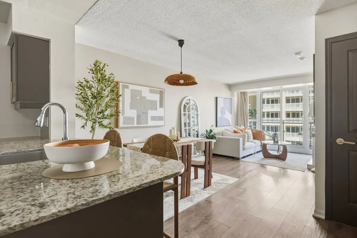 35 Bastion ST #1604, Toronto C01, ON M5V 0C2