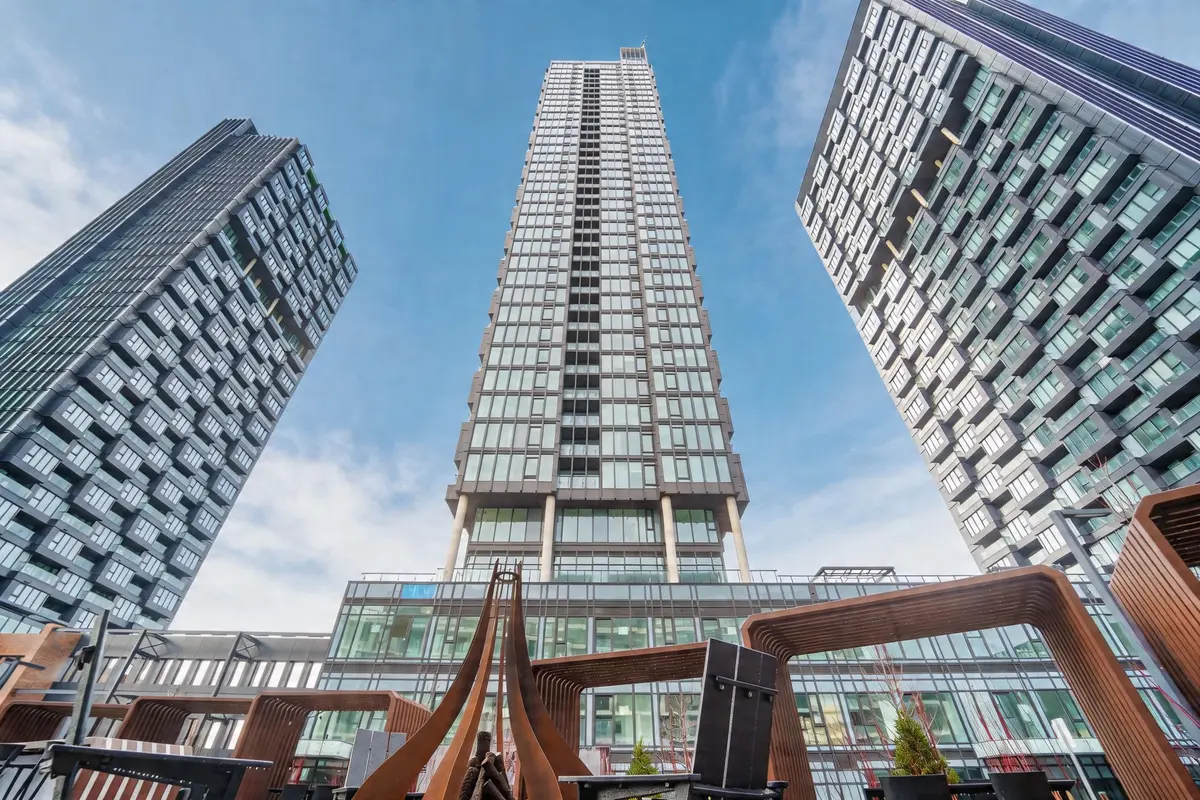 1 Quarrington LN #2408, Toronto C13, ON M3C 0S4