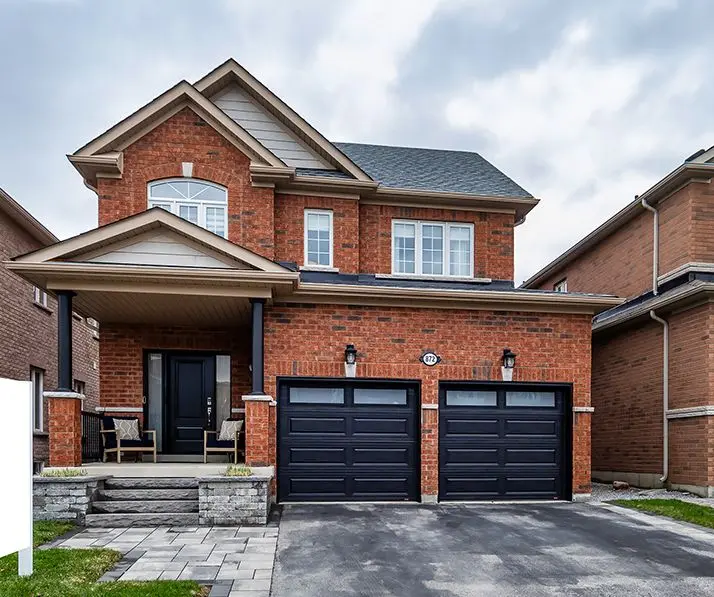 872 William Lee AVE, Oshawa, ON L1K 0W2