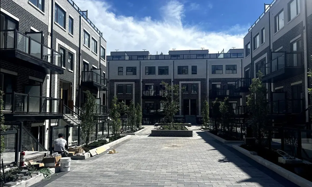 3445 Sheppard AVE E #C3-102, Toronto E05, ON M1T 3K5