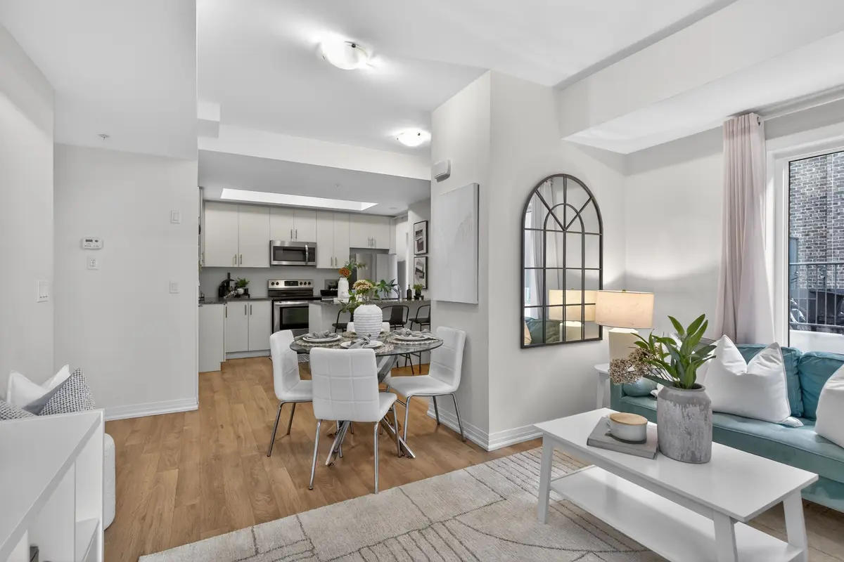 2635 William Jackson DR #1001, Pickering, ON L1X 0L5