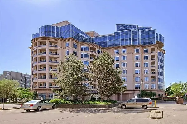 1 Cordoba DR #404, Vaughan, ON L4J 8S3