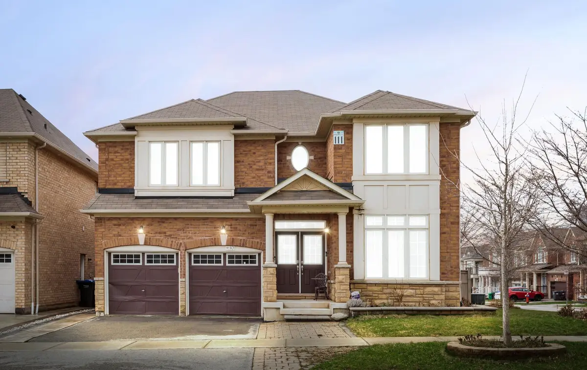 10 Elmcrest DR, Brampton, ON L6Y 5T7