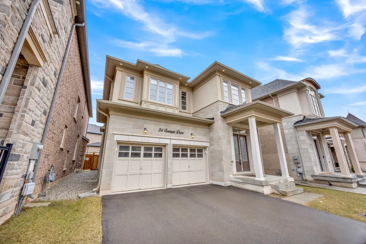 34 Carnegie DR, Oakville, ON L6H 0V8