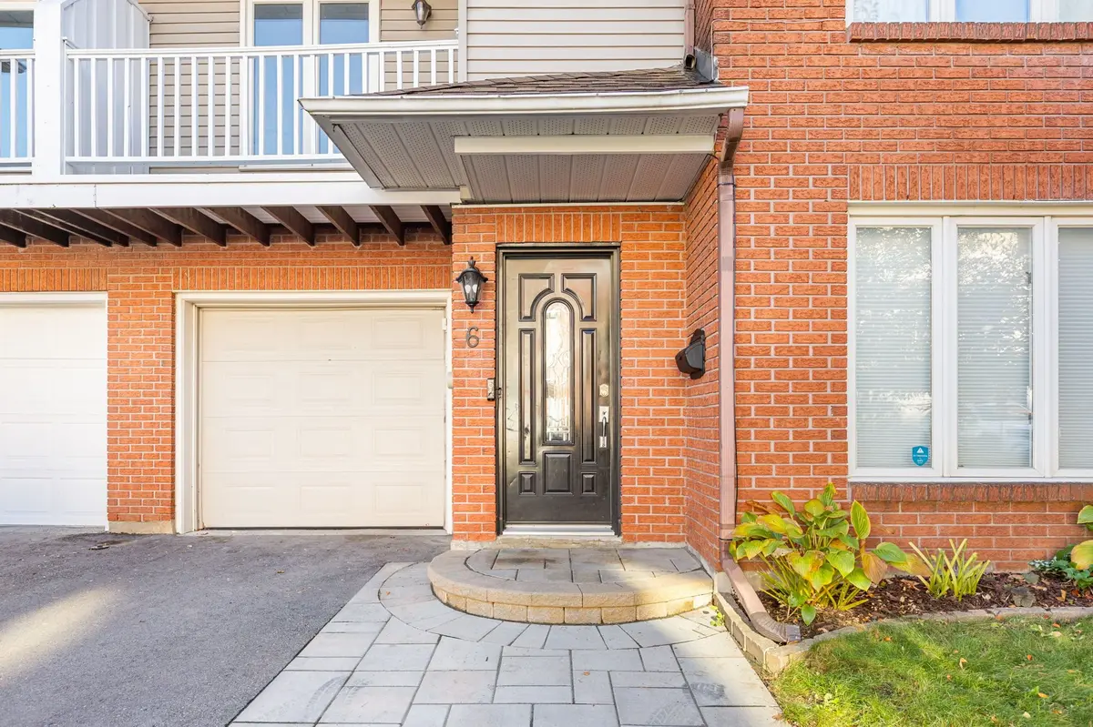 6 Berton PL, Kanata, ON K2L 3R8