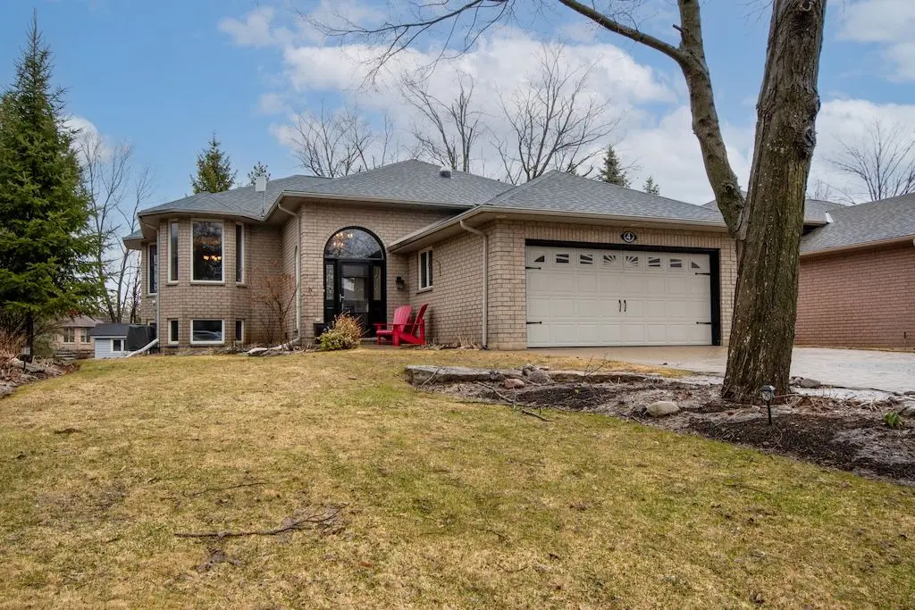 4 Huntingwood CRES, Kawartha Lakes, ON K0M 1A0