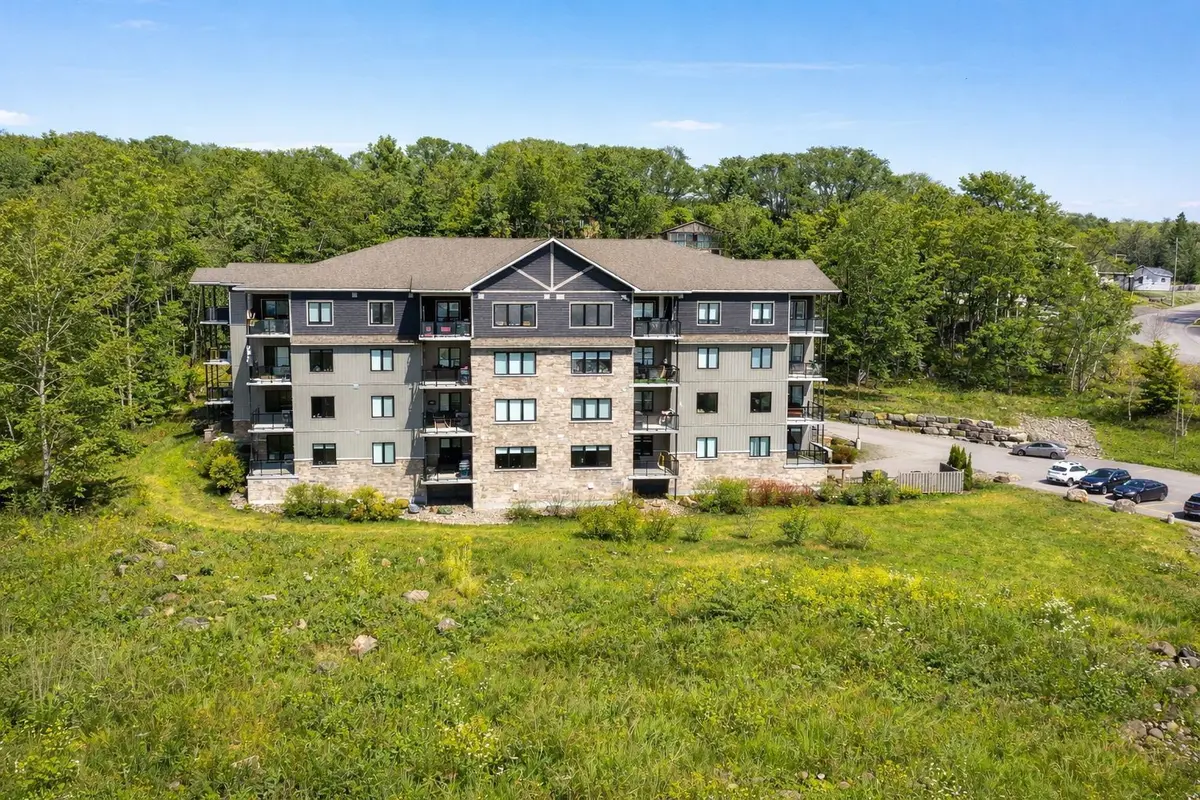 11C Salt Dock RD #201, Parry Sound, ON P2A 3B6